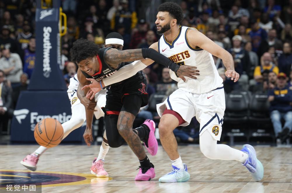 在防守端 在防守端